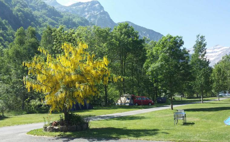 Camping Gavarnie en été Le Pain de Sucre